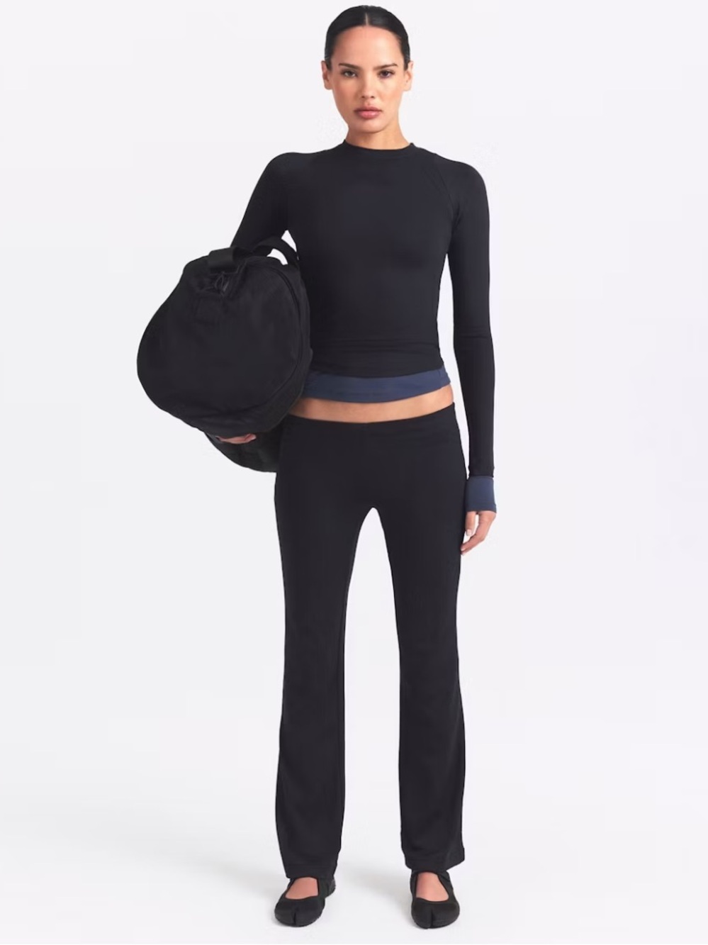 NikeSKIMS AIRY
Low Rise Mini Flare Pant